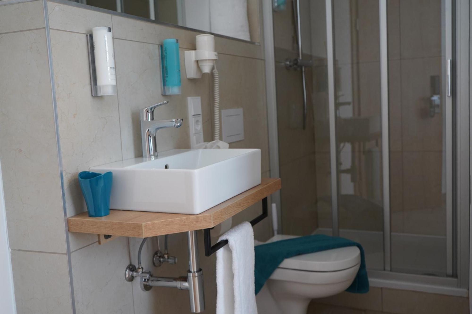 Eco Motel Wallersdorf Екстериор снимка