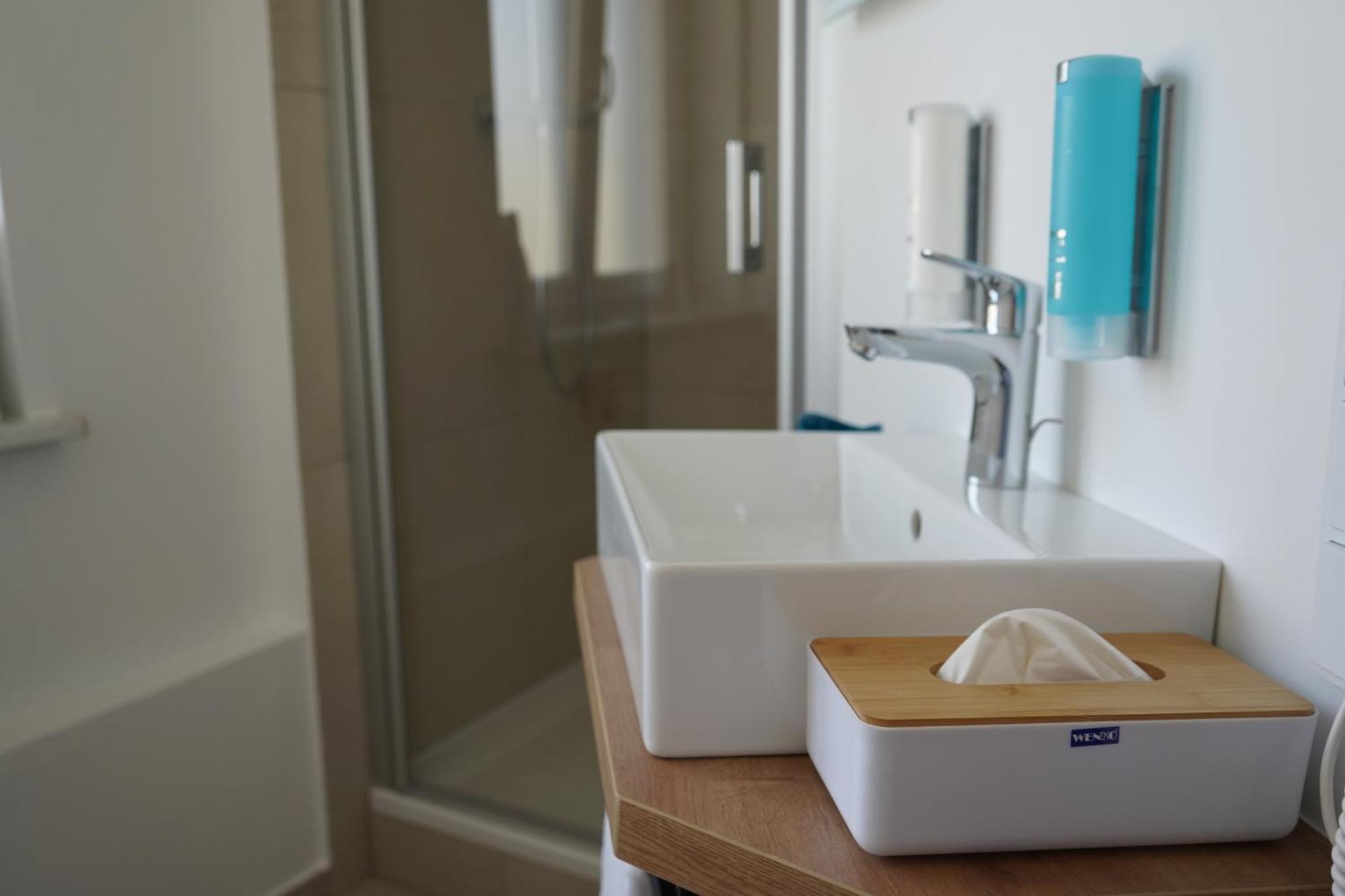 Eco Motel Wallersdorf Екстериор снимка